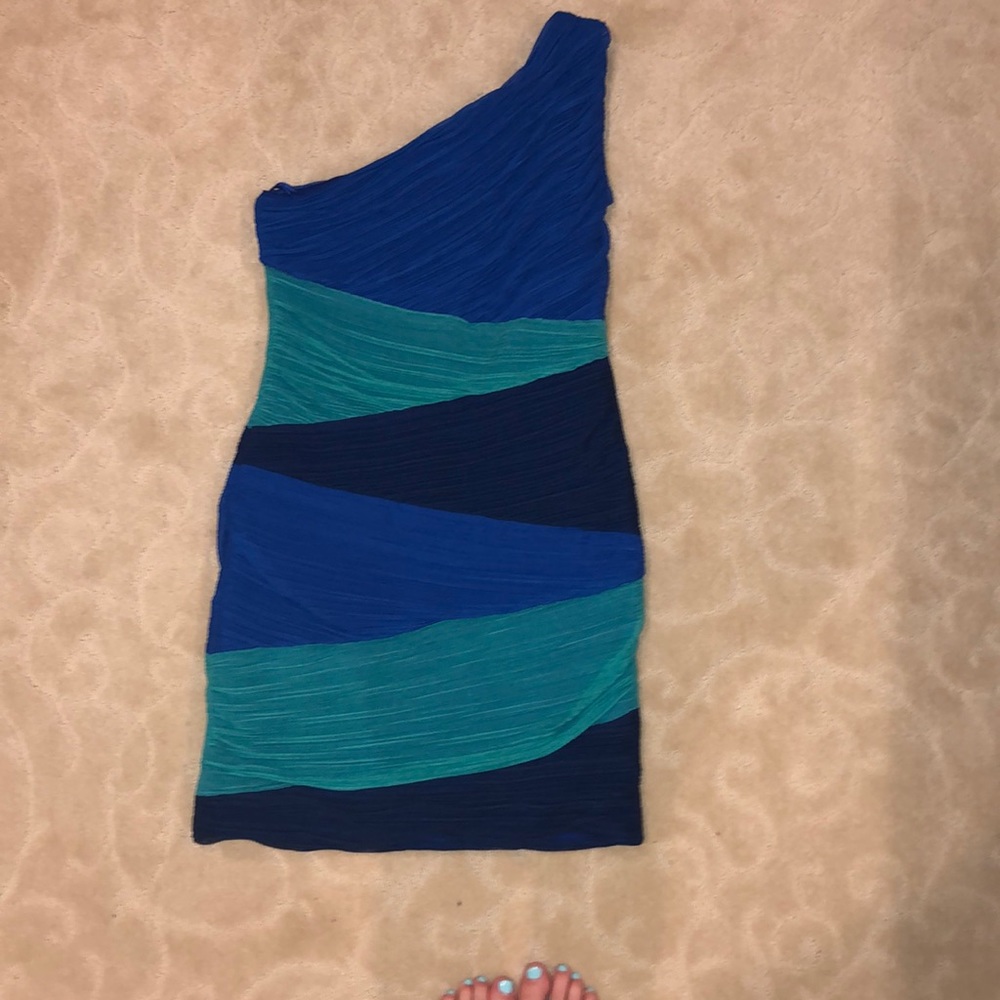 Patterned one shoulder dress